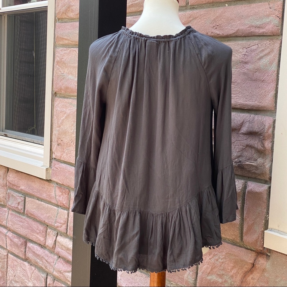 Aerie Flowy Peasant Blouse Bell Sleeves Gray Size Small - Picture 7 of 10